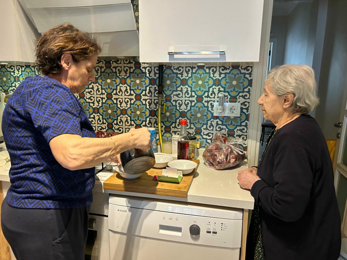 Sosi Usta ve Nıvart Usta