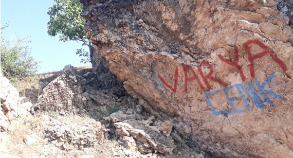 Լսելով յուշարձաններու պատգամը