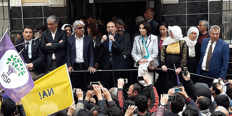 Զրոյց Փրոֆ. Միթհատ Սանճարի հետ