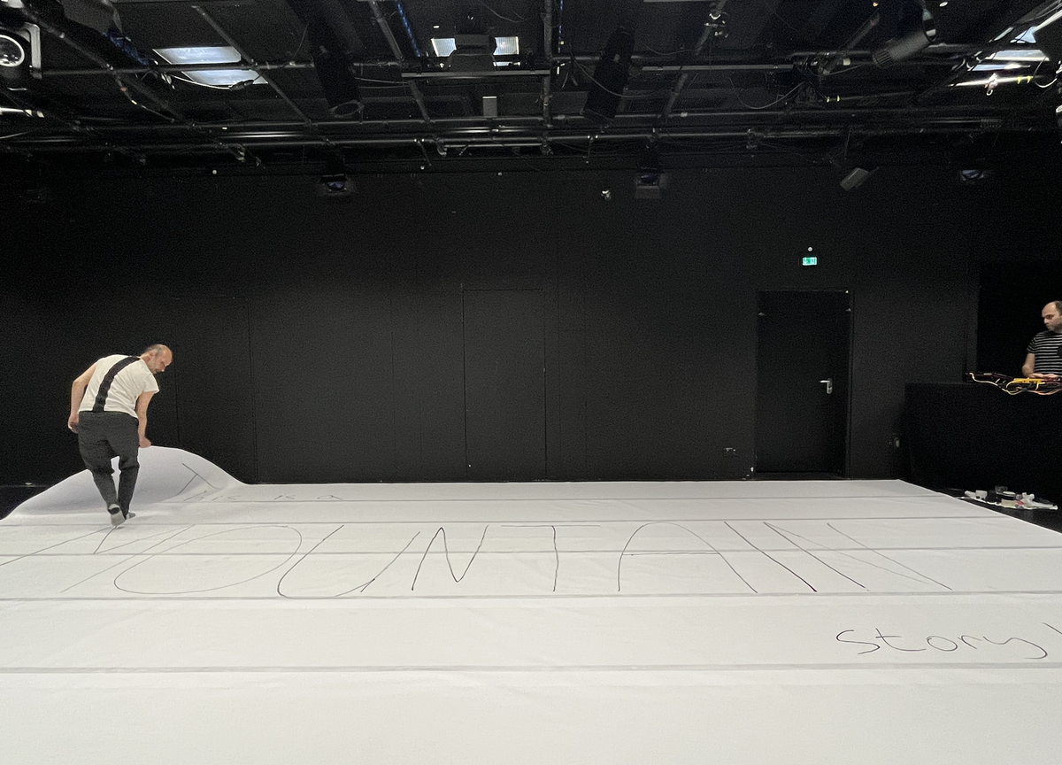 ‘Sar’, Berlin, Gorki Theater ve daha fazlası