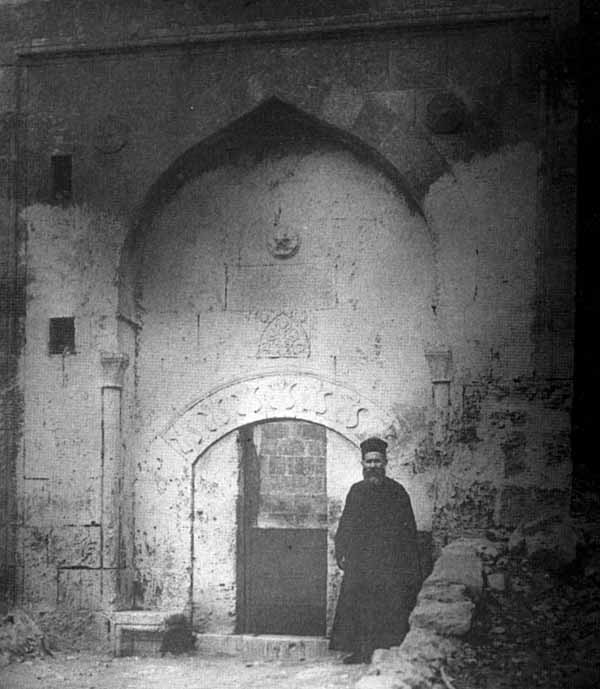 Դատ հարիւրամեայ գրաւումի դէմ