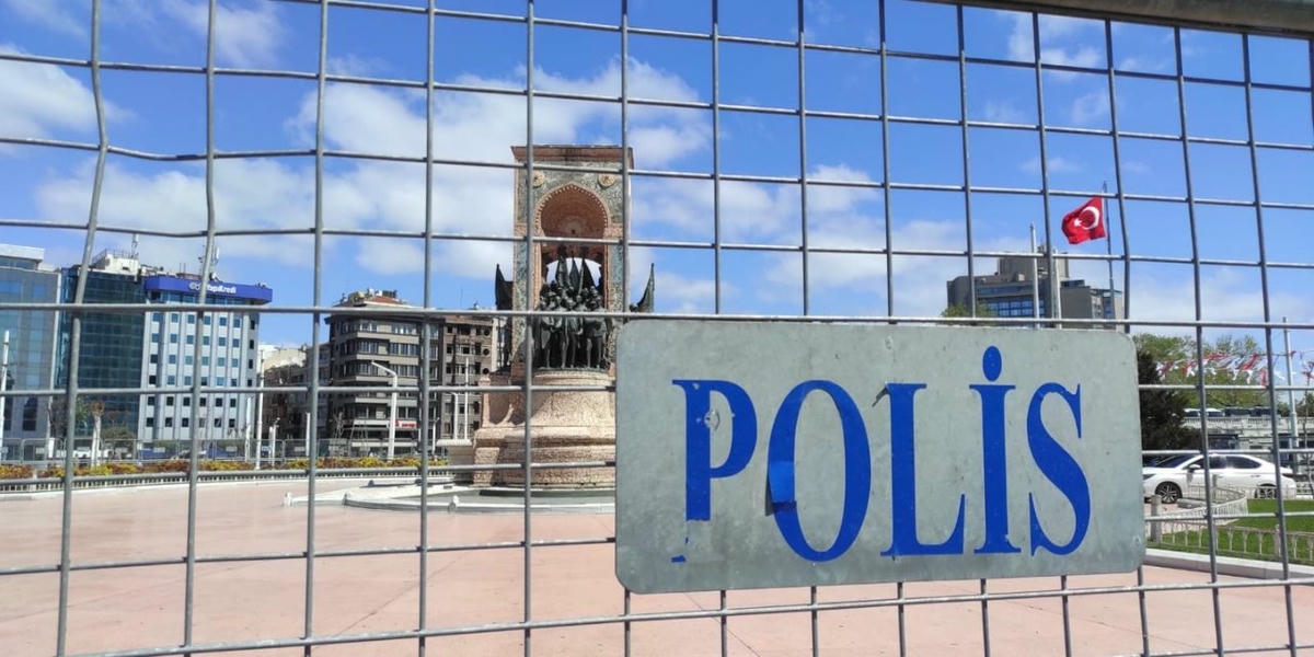 1 Mayıs'a saatler kala Taksim yine ablukada