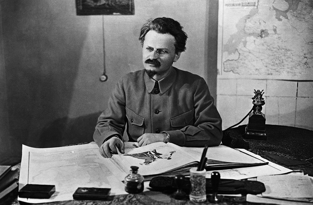 Balkan esirleri arasında bir muhabir: Lev Troçki