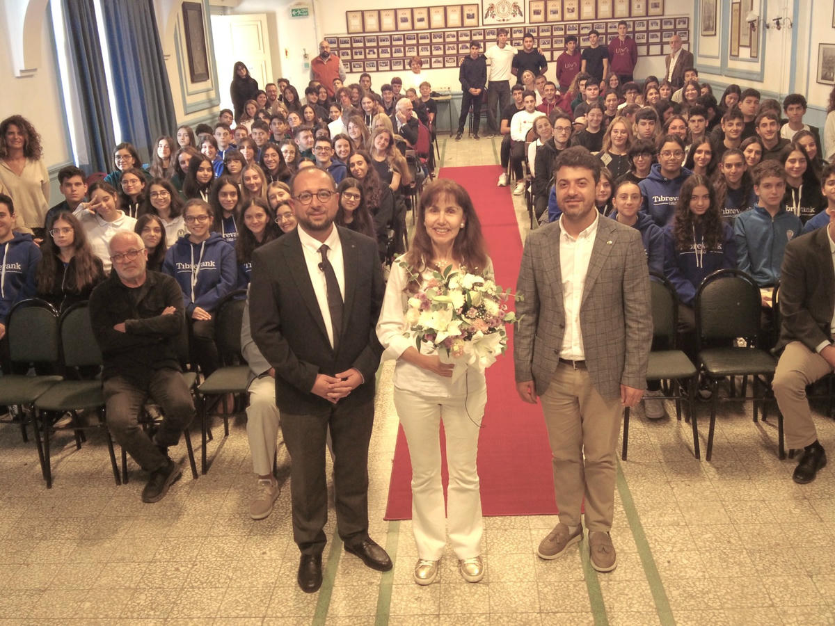 Tıbrevank Lisesi'nde Magdalena Yeşil söyleşisi