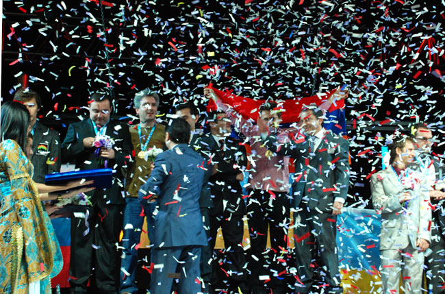 Alkışlar Ermenistan Satranç Milli Takımı'na