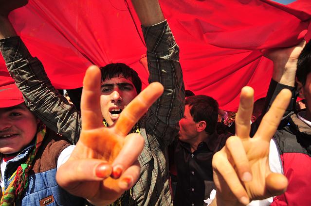 Tarihi Diyarbakır Newroz'undan kareler