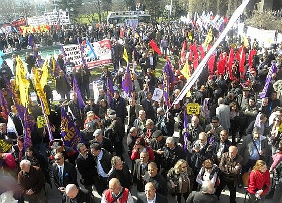 'İnsanlık Suçundan Yargılansınlar'