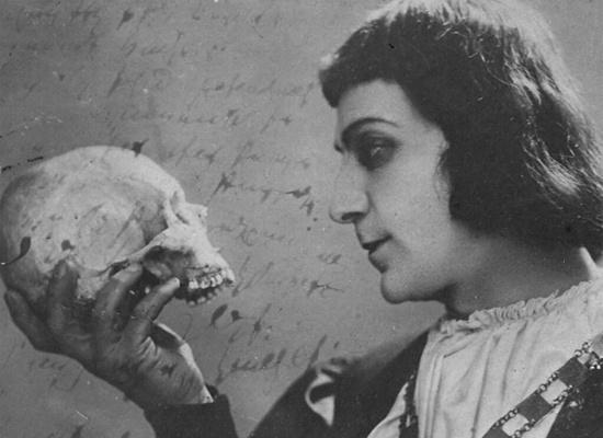 Memleketinden sürgün bir Othello: Vahram Papazyan