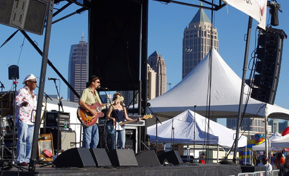 Soğuk Gökdelenlerin Ortasında Blues Balıkları  