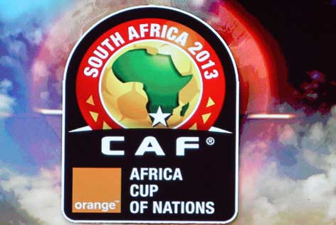 Bir topun peşinde bir koca kıta...