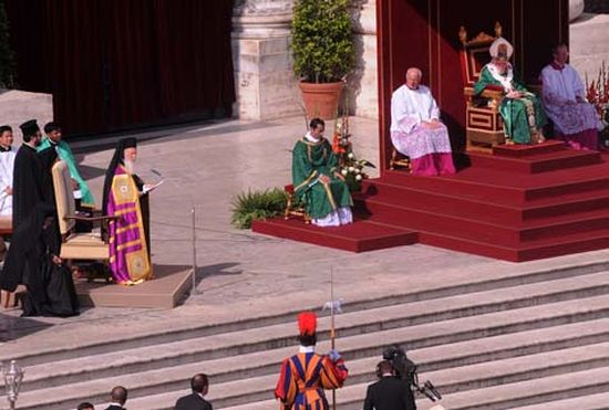 Bartholomeos: 'Doğu Kilisesi ve Batı Kilisesi birleşmeli'