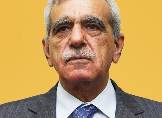 ‘Biz Ermenilerden özür diliyoruz, Türkler de dilesin’