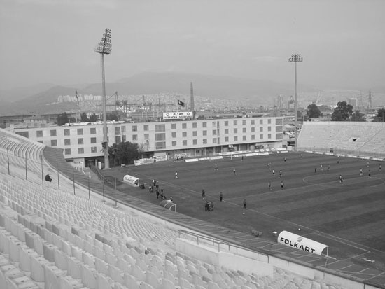 Alsancak Stadyumu yıkılıyor mu?