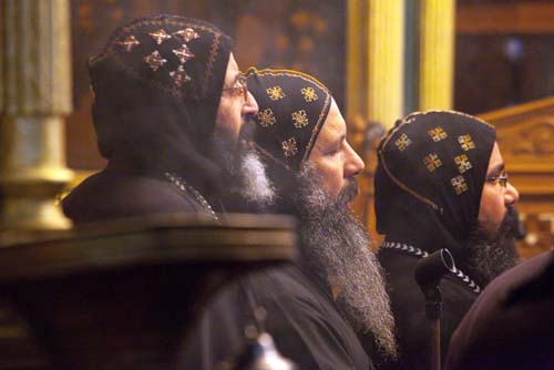 Mısır Selefileri'nden fetva: Kıpti Papazları araçlarınıza almayın