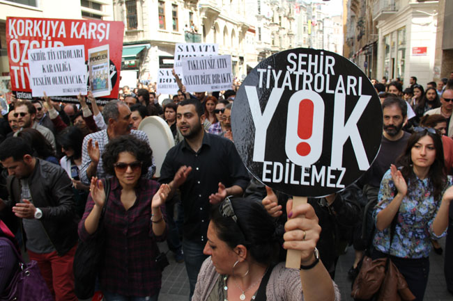 Belediye ipleri bırakacak mı?  