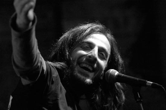 Rüzgârda yâr üşürken koşamaz oldum…  