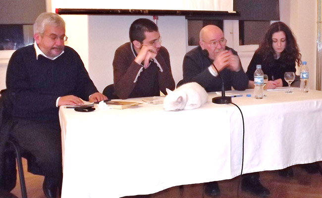 "Ermeniler yalnızlaştırılmaya devam ediyor"