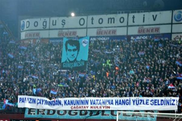 Fenerbahçeli taraftar grubu Sol Açık'tan 'Futbolu nefret söylemine alet etmeyin' çağrısı