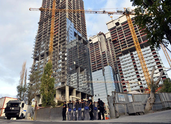 Tazminatlar, adalet mücadelesine engel değil