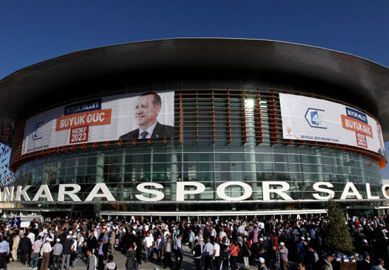 AKP'de kongre günü 