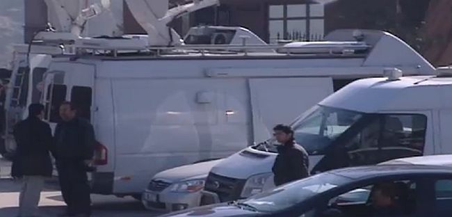 Akreditasyon yasağı devam ediyor