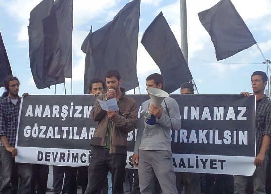 'Anarşizm terörizm değildir'