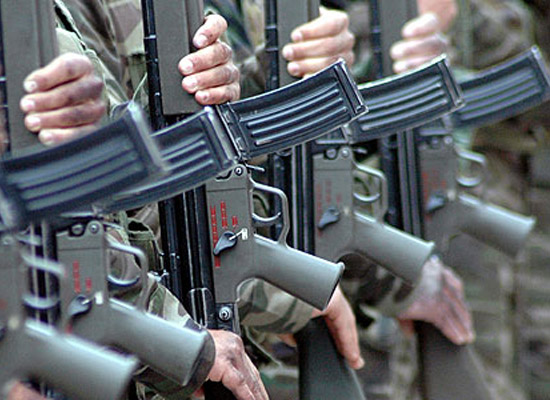 Suriye sınırında eller tetikte