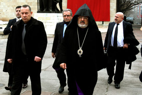 ‘Vatandaşlık tanımı bir etnik kimliğe dayandırılamaz’  