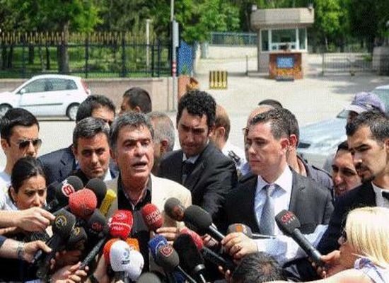 Kenan Evren ve Tahsin Şahinkaya'nın avukatı davadan çekildi