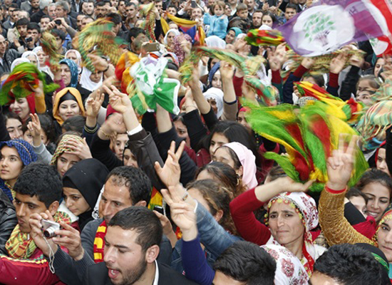 Barış siyasetinde ‘çatı sorunu’ sürüyor  