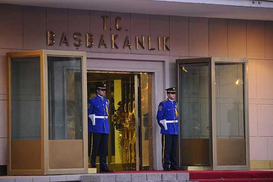 Anadilde savunma ve kamu hizmeti Bakanlar Kurulu gündeminde 