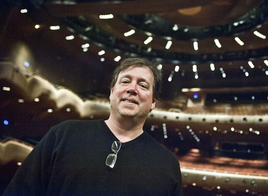 Zorlu, sanat yaşamına ‘serbest piyasa’yı getirdi