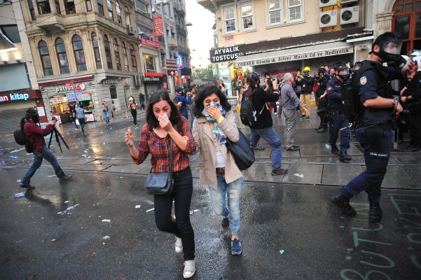 İstanbul ve Ankara'da Soma eylemlerine polis müdahalesi 