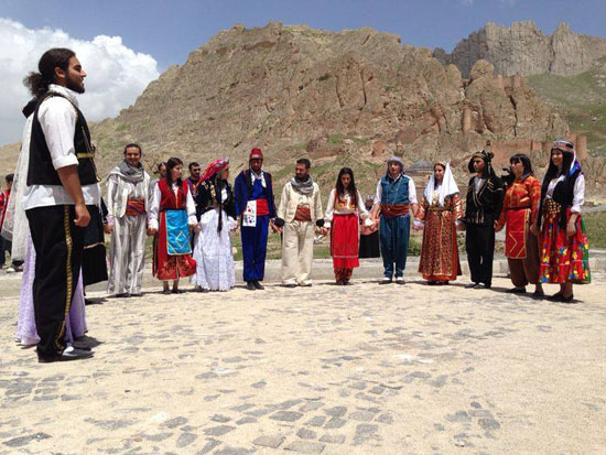 Ermenistan ve Türkiye’den 20 kardeş