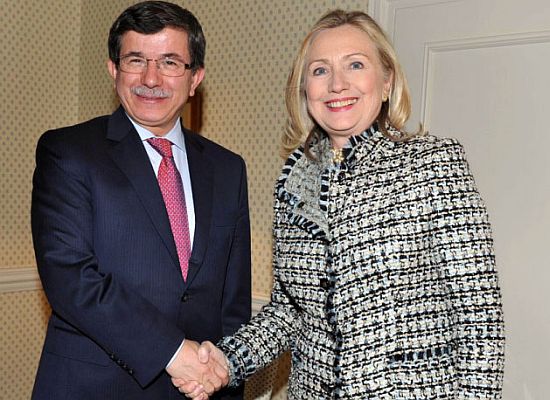 Clinton: ''İnsan haklarını ihlal etmeyin''