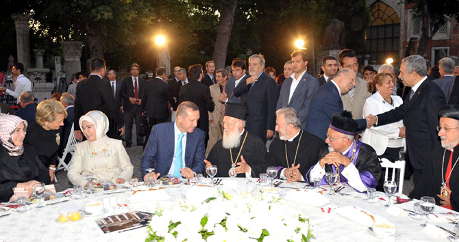 Vakıf mallarının iadesi için cemaatlerden düşük başvuru  