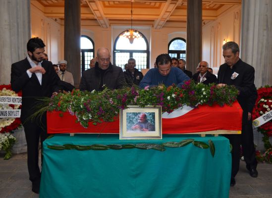 Toktamış Ateş için İstanbul Üniversitesi’nde tören düzenledi
