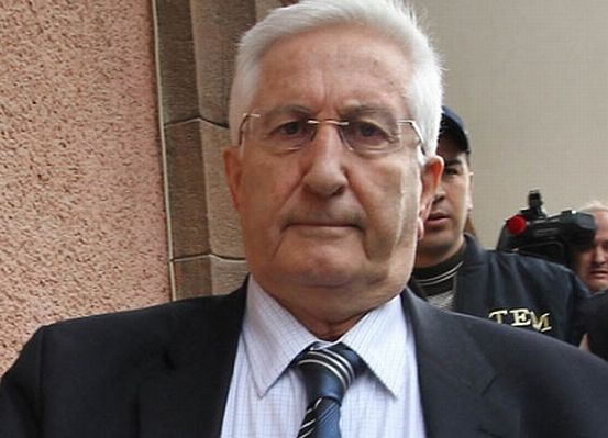 Çevik Bir: 'Milliyet'e iki general mi gönderelim'