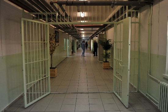 Evli mahkûmlara eşleriyle birliktelik izni