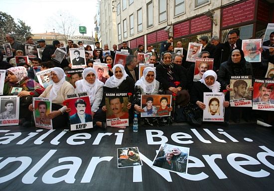 Cumartesi Anneleri Mehmet Ağar'a soruyor: "Kayıplarımız nerede?''