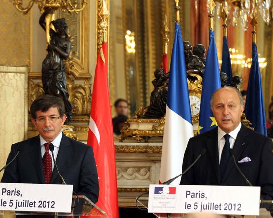 Dışişleri Bakanları'ndan ılımlı mesajlar