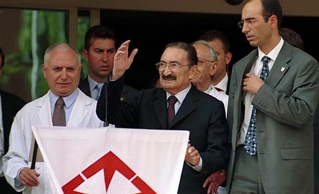 'O yapı hükümeti yıkmaya çalıştı'