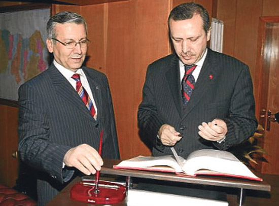 Kontrgerilla tezgâhladı 