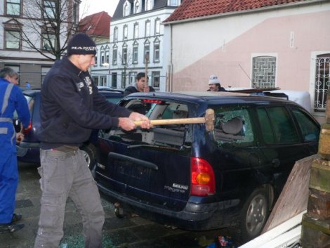 Fransa’ya, birbirinden ‘absürd’ protestolar
