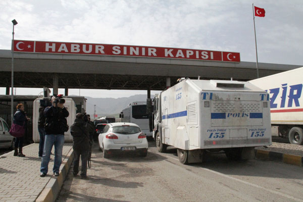 PKK'nın elinde tuttuğu kamu görevlileri serbest bırakıldı