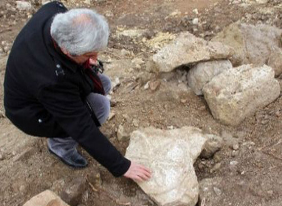 HES Kazısında kilise ve mezarlık ortaya çıktı