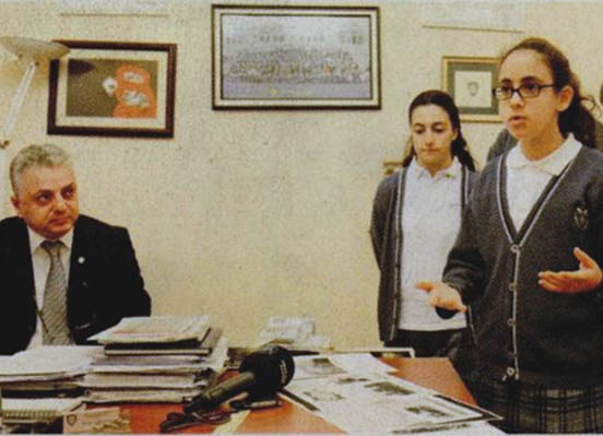 Ders kitaplarındaki 'düşman ifadeleri Dinçer'e verdiler