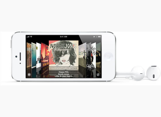 iPhone 5 satışa rekorla başladı