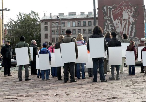 Devrim bu kez televizyonlardan yayınlanıyor!