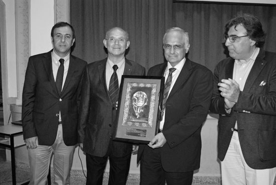 Tıbrevank’ın sevilen  öğretmenine jübile